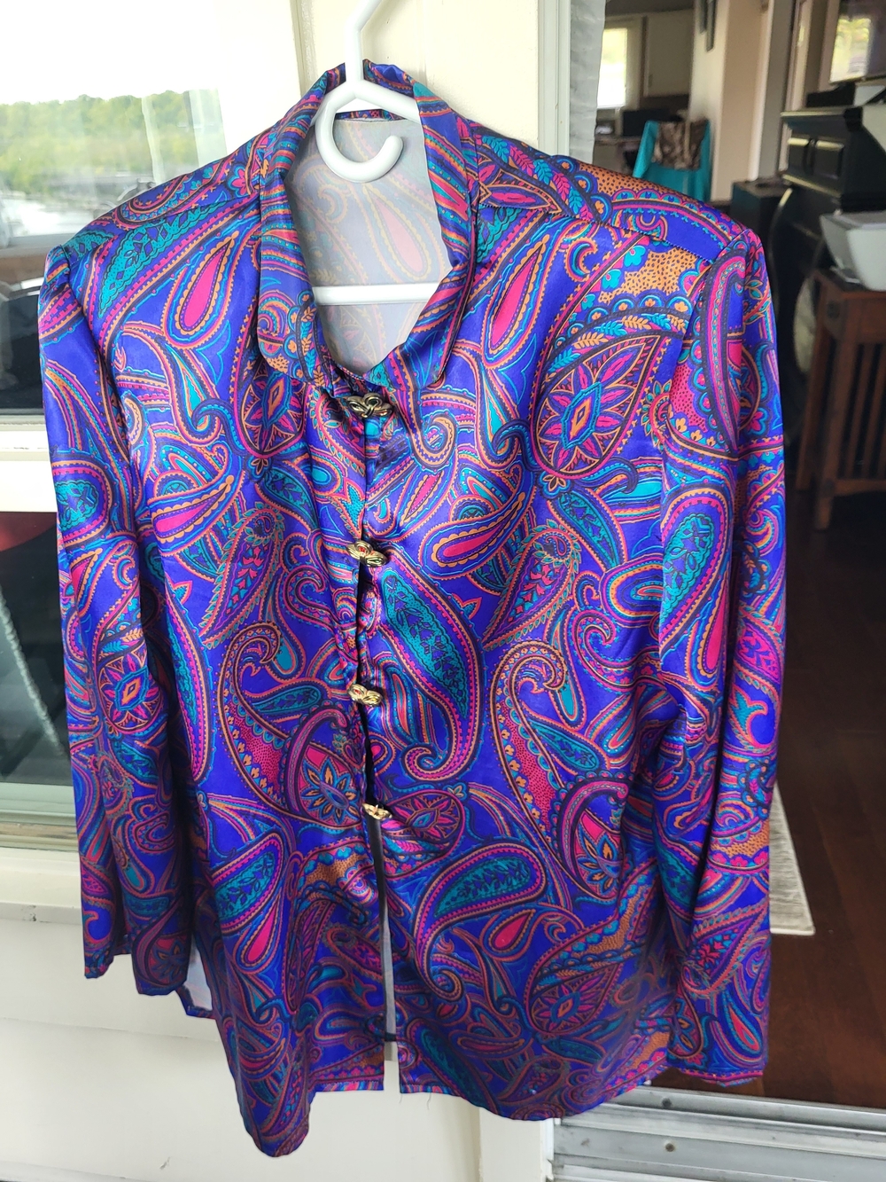 Women’s Purple Paisley Button-Front Blouse